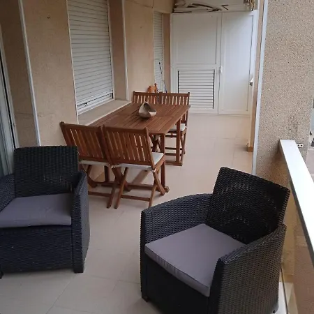 Park Apartment *
